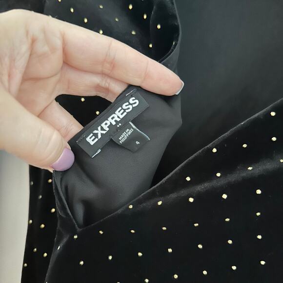 Express Women's Black + Gold 3/4 Sleeve Low Back Velvet Mini Dress Size 4 - Picture 5 of 10